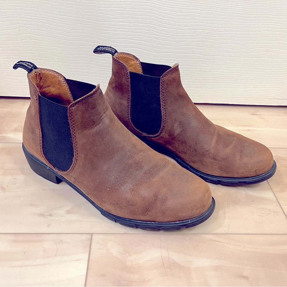 Blundstone heeled ankle Boot - Women’s Size 11